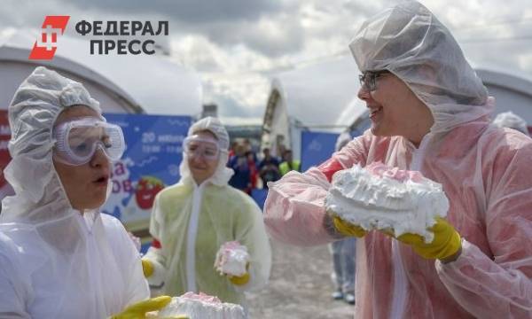 В московском Парке Горького бросались тортами и косплеили персонажей Миядзаки | Москва | ФедералПресс