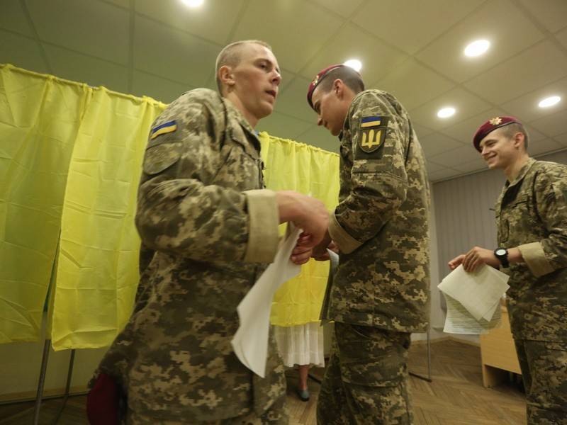 Десятки избирательных участков на Украине открылись с нарушениями