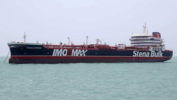 Иран не отпустит экипаж задержанного танкера до завершения следствия