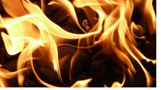 Пожар в коммуналке на Волковском ликвидировали за семь минут
