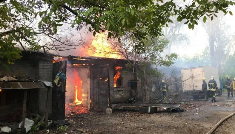 В субботу в Олонецком районе вспыхнуло бесхозное здание — Информационное Агентство "365 дней"