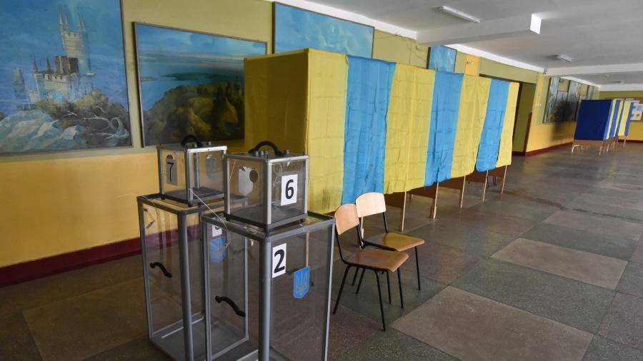 На выборах в украинскую раду вместо сейфа использовали кастрюлю