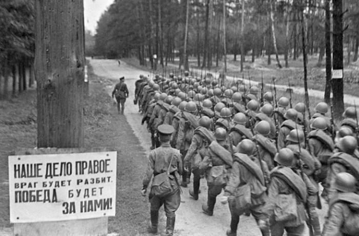 Почему в 1941 году 1.6 млн. бойцов Красной Армии были в тысячах километров от линии фронта | Русская семерка