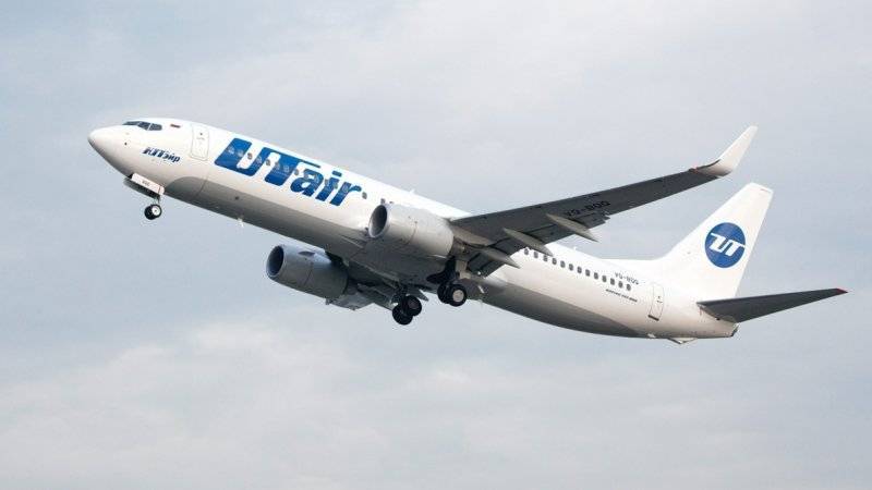 Лайнер «UTair» вынужденно сел в Екатеринбурге из-за сигнала датчика топлива