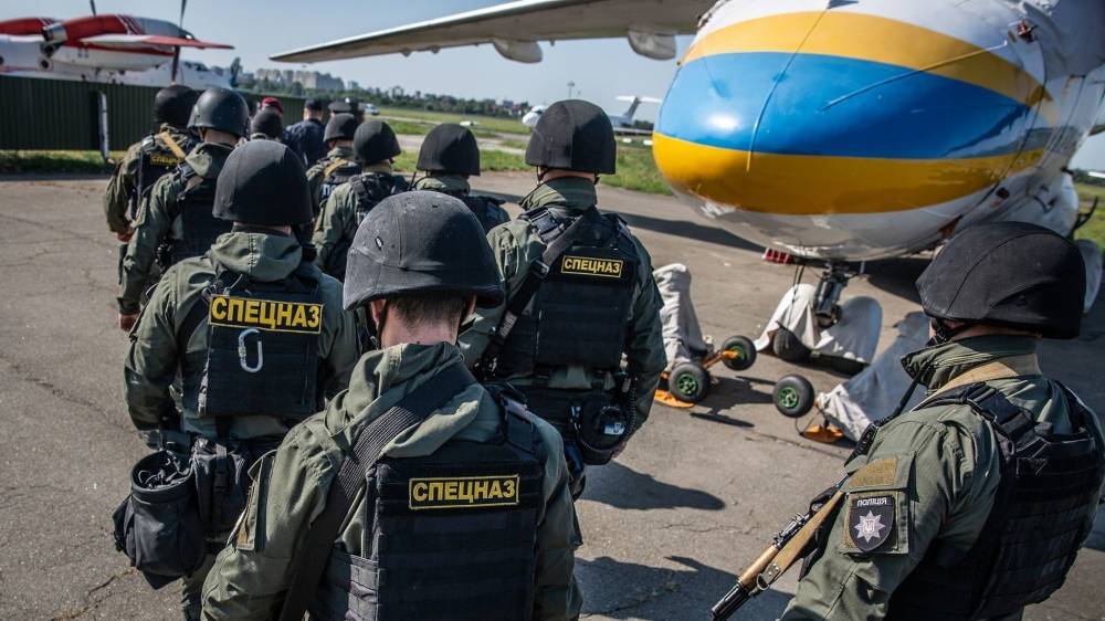 Авиация и спецназ заступили на дежурство перед выборами на Украине