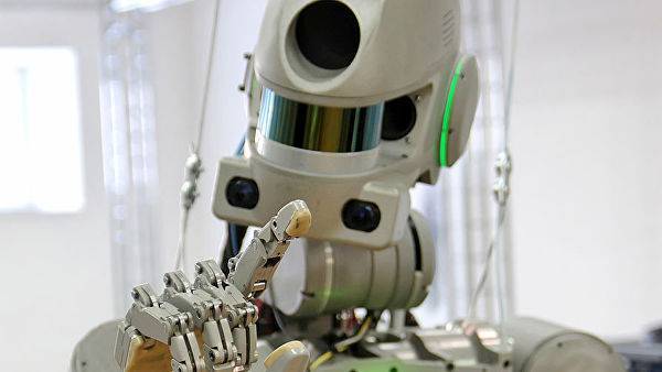 Россия отправит на МКС человекообразного робота, который умеет стрелять — Общество. Новости, Новости России