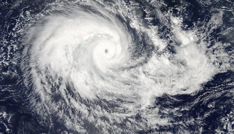 Режим повышенной готовности: в Приморье ждут тайфун Данас