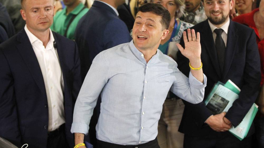 Партия "Слуга народа" побеждает, не набрав и 50%: На Украине объявили официальные данные экзит-поллов