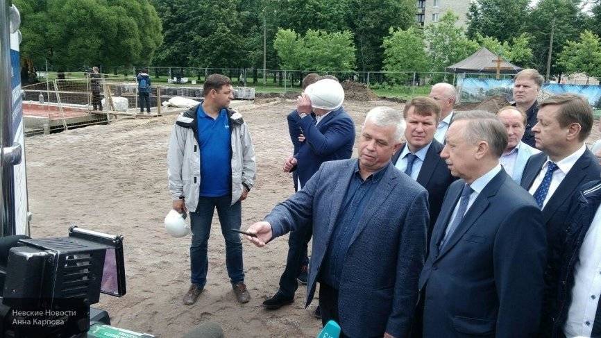 Беглов встретился с жителями Калининского района и анонсировал строительство трех фонтанов