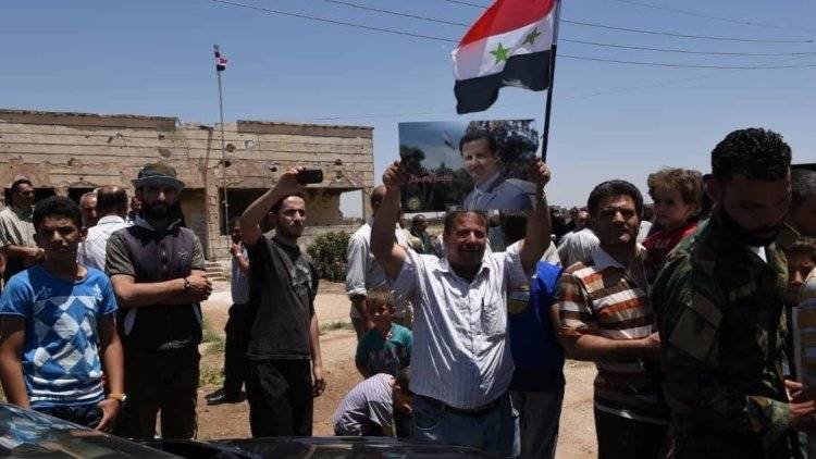 Жители Хомса вышли на митинг по случаю годовщины освобождения провинции
