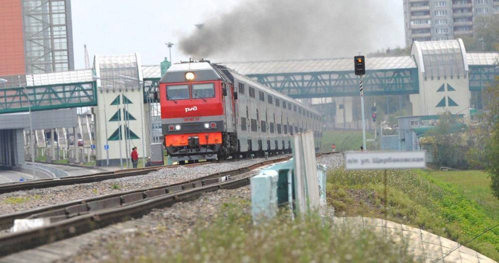 Поезда в сторону Москвы и обратно задерживаются на СЖД из-за схода вагонов