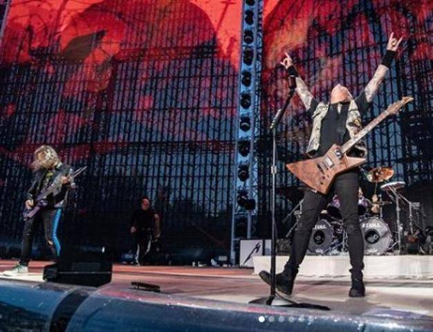 Шпаргалка с текстом «Группы крови», исполненной Metallica, утекла в Сеть