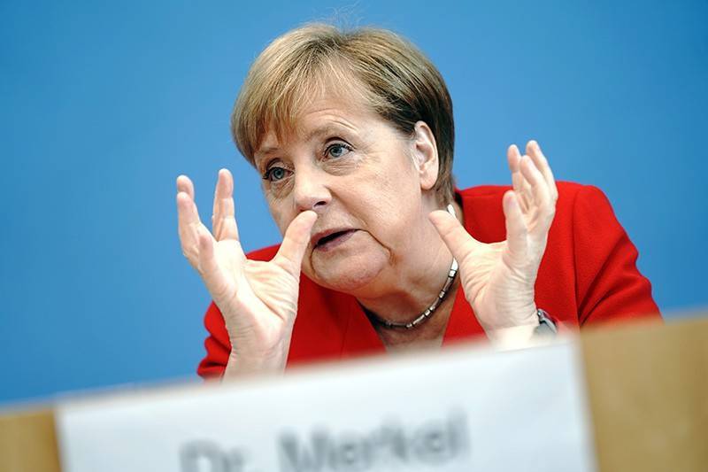 Меркель перед уходом накинулась на Россию