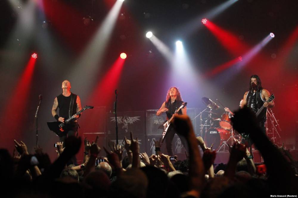 Metallica на концерте в Москве спела "Группу крови" на русском языке