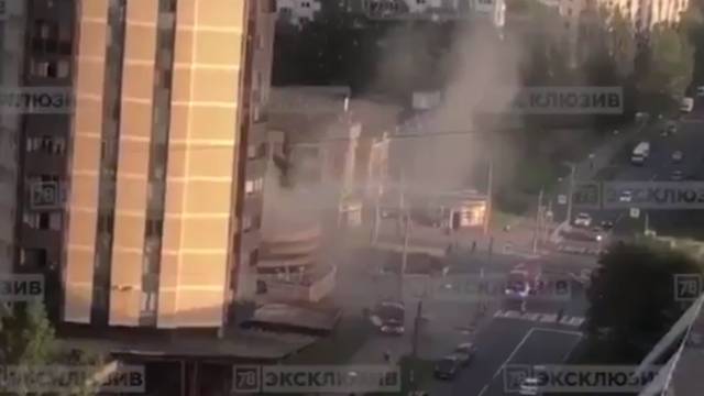 Жители Петербурга сняли пожар в банкетном зале. РЕН ТВ