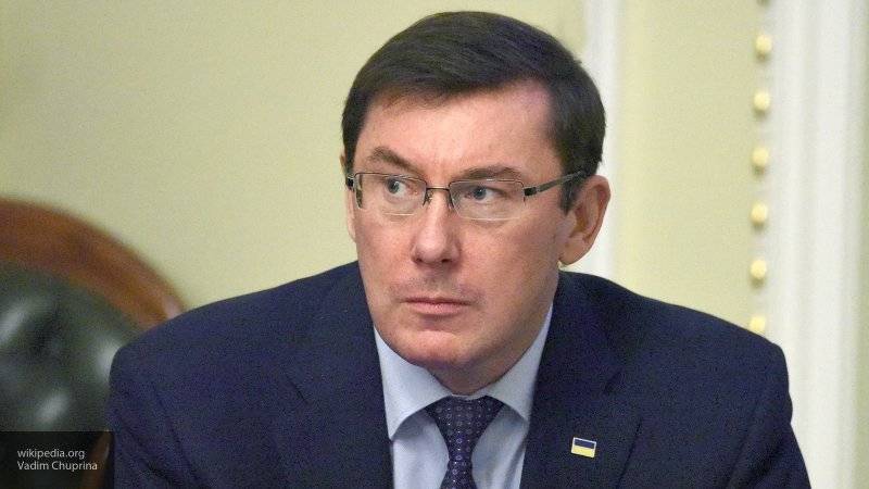 Адвокат Януковича сообщил о таинственном "исчезновении" генпрокурора Украины Луценко