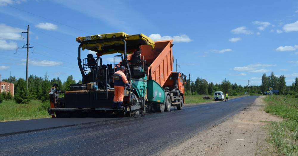 В Смоленской области ремонтируют дорогу Рославль-Сафоново