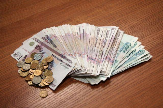 Объем свободных денег у россиян в июне вырос до максимума с декабря