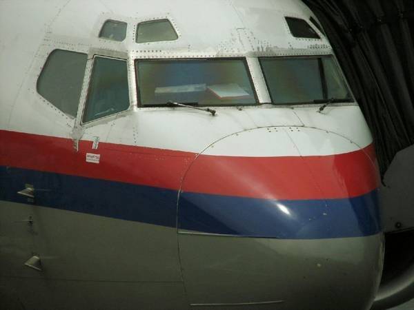 Летевший в Прагу Boeing вернулся в Москву из-за пожара