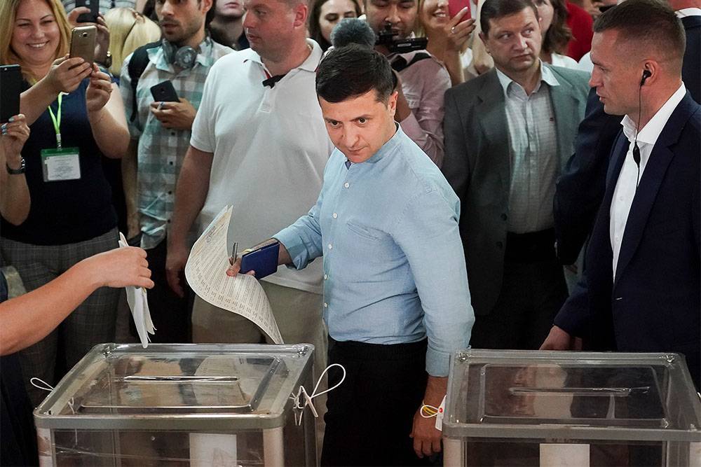 ЦИК Украины: после подсчета 35% голосов на выборах в Раду побеждает партия Зеленского