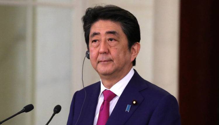 Абэ планирует заключить мирный договор с Россией до 2021 года