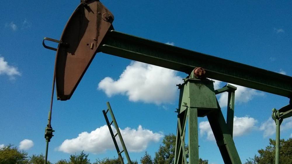 Путин поручил проработать меры господдержки нефтяных месторождений