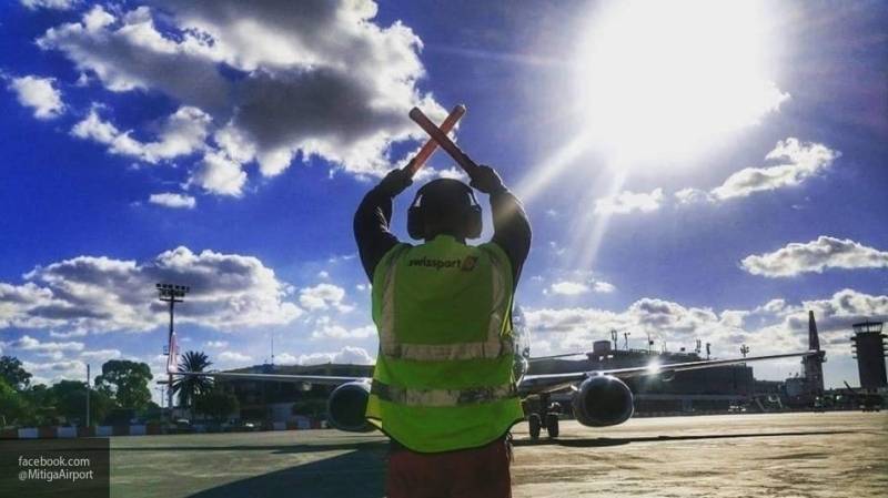 Аэропорт Митига в Ливии закрыт после обстрела