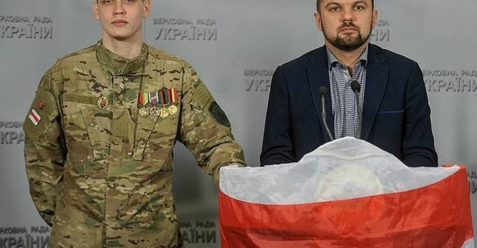 Украинский депутат, занимавшийся поддержкой белорусов-добровольцев, триумфально прошел в Раду