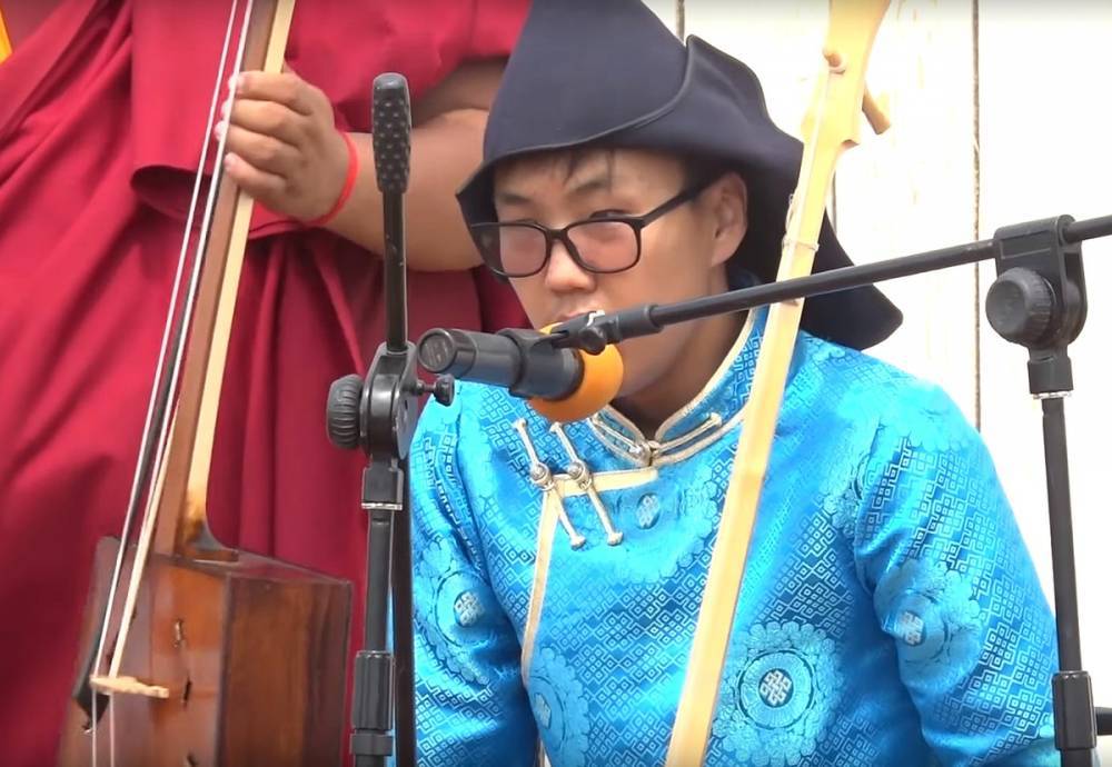 Лудуб Очиров посвятил музыку посланнику Далай-ламы Жадо Ринпоче