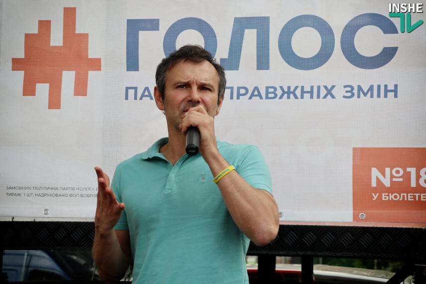 Вакарчук обратился к Зеленскому: просит защитить "Голос" от Дубневича