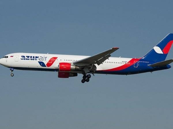 Летевший в Москву лайнер Azur Air вернулся в Анталью из-за поломки
