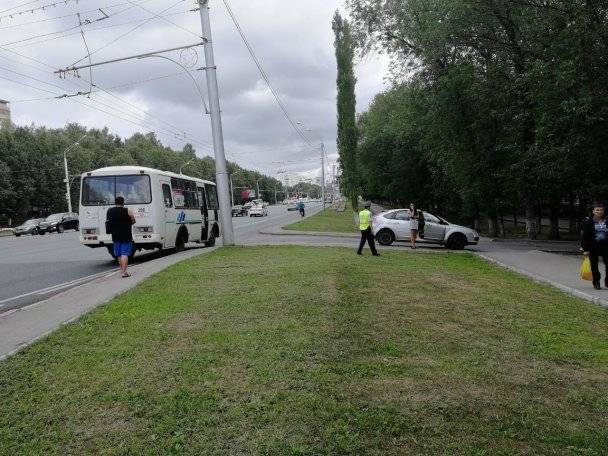 В Уфе произошла авария с автобусом, есть пострадавшие