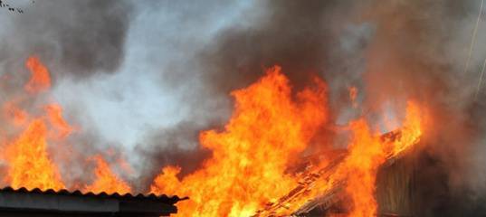 В Тюменской области два дома загорелись из-за грозы