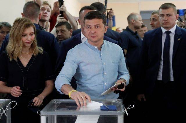 Партия Зеленского сохраняет лидерство на выборах в Верховную раду