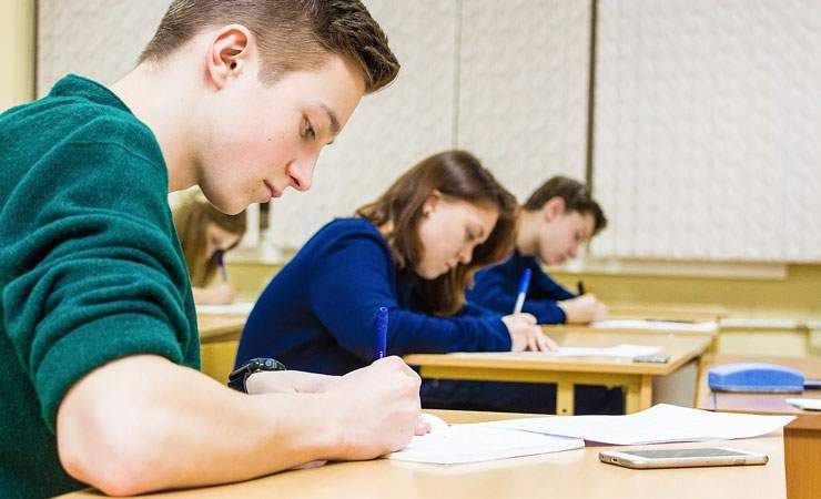Минобразования утвердило перечень экзаменов, которые школьники буду сдавать в следующем году