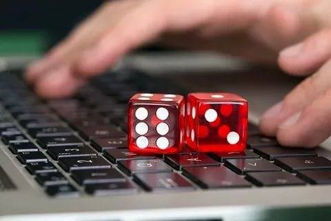 Роскомнадзор в 2019 году заблокировал 30 тысяч казино в Сети