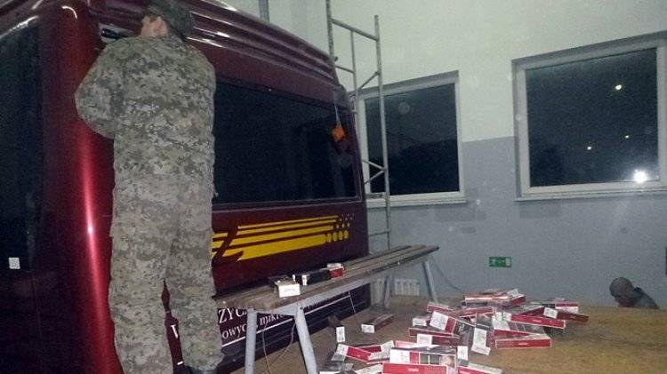 Таможенники задержали контрабандную партию сигарет в Смоленской области