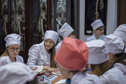 Российские абитуриенты и студенты рассказали о желании учиться на врачей