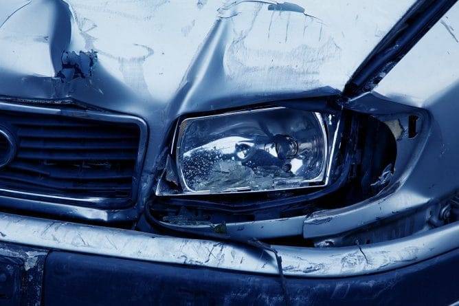 Авария в Иллинойсе: добрые самаритяне спасли водителя от смерти