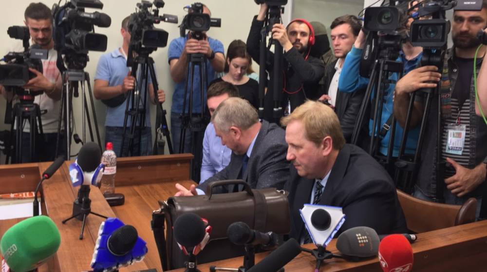 Суд разрешил экс-командующему Нацгвардии свободно передвигаться по Украине