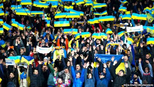 Почему Федерация футбола Украины «крутит» свои деньги в Чехии?