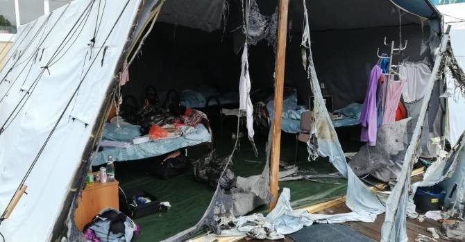 Мальчик, спасавший девочек из горящей палатки в лагере, впал в кому