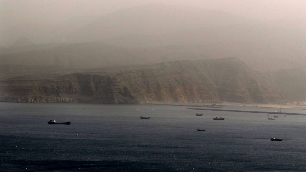 США создадут коалицию, чтобы охранять Ормузский пролив после захвата британского танкера