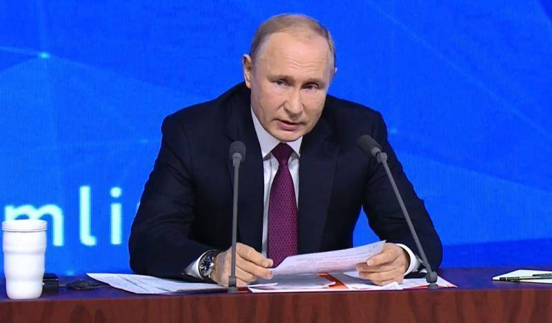 Владимир Путин поручил правительству исключить возрастную категорию «0+»