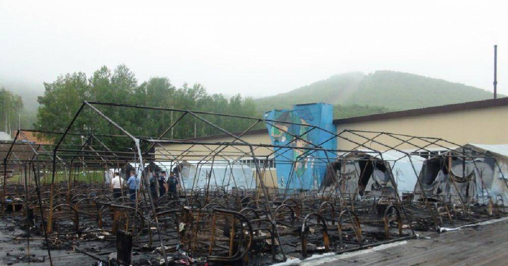 Семья из четырёх человек погибла при пожаре в Псковской области.