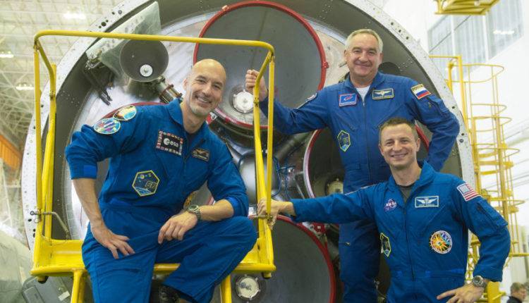 Лысина и целеустремленность: экипаж МКС назвал главные качества космонавтов