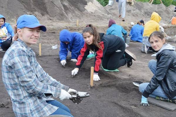 Белорусские археологи обнаружили более 2000 артефактов начала нашей эры