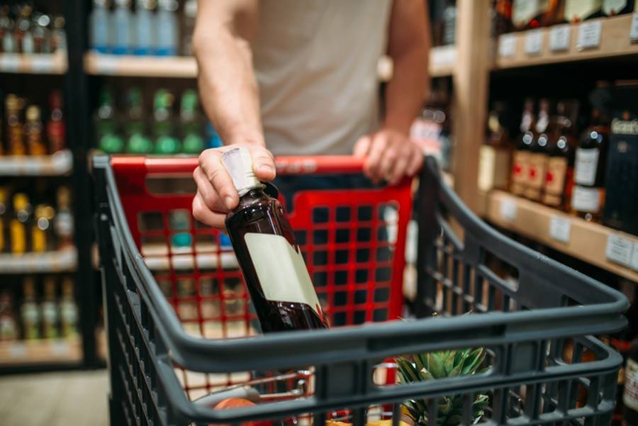 Законопроект о продаже алкоголя с 21 года внесен Госдуму