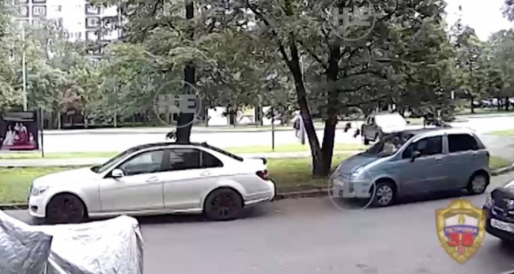 Появилось видео похищения мужчины двумя безработными на Porsche