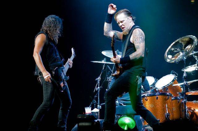 Metallica исполнила песню Виктора Цоя «Группа крови» на концерте в Лужниках
